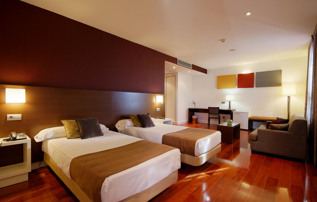 Hotelsefutbol Лас Розас де Мадрид Экстерьер фото